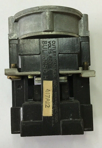 CUTLER HAMMER 10250H417A12 PUSH BUTTON STATION AC/DC HEAVY DUTY