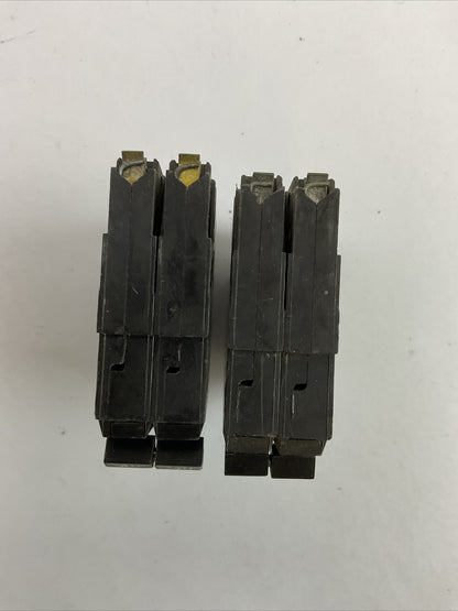 GE TQP240 40AMP 120/240VAC 1POLE CIRCUIT BREAKER (LOT OF 2)