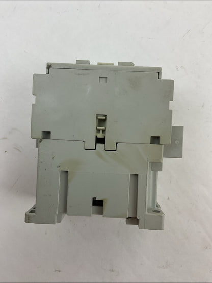 ALLEN BRADLEY 100-C23*10 SER C CONTACTOR 600VAC 30A 3PH 15HP COIL 120V 60HZ