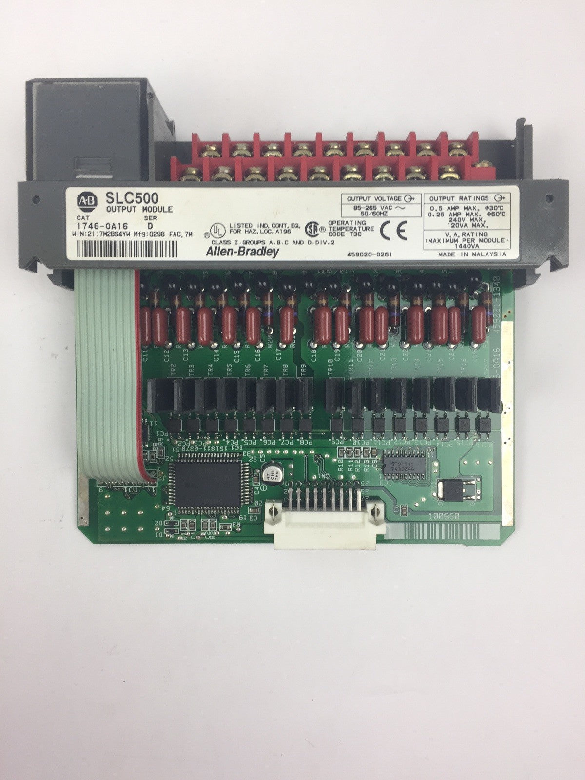 ALLEN-BRADLEY 1746-OA16 SER. D OUTPUT MODULE