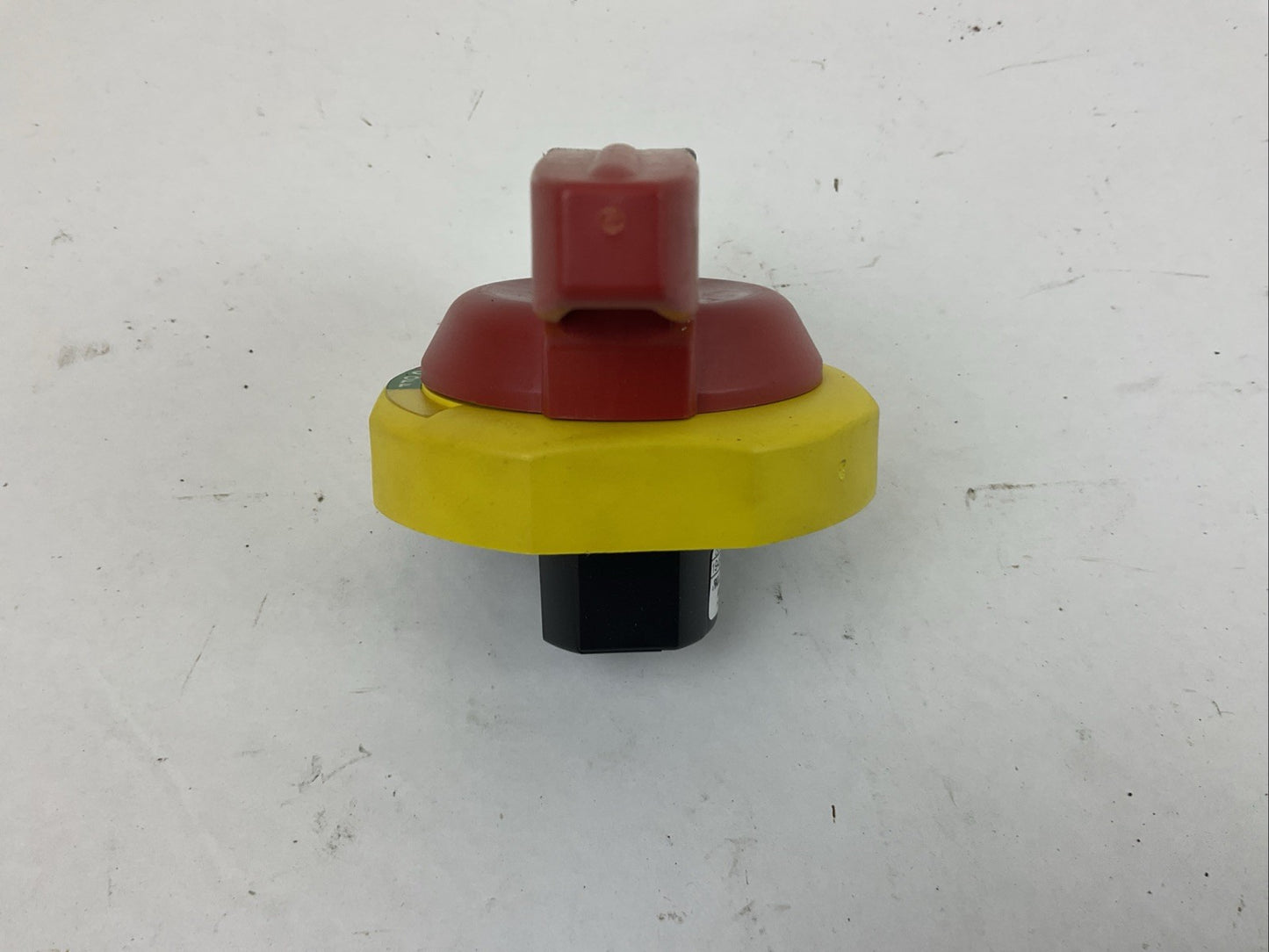 ALLEN BRADLEY 194R- PY SER A RED/YELLOW OPERATING HANDLE