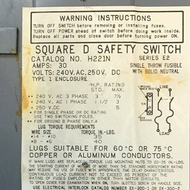 SQUARE D H221N 30A SAFETY SWITCH SER.E2 240VAC/250VDC TYPE 1 FUSIBLE