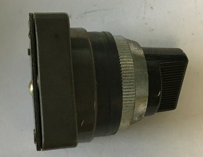 IDEC ASS-300-B SELECTOR SWITCH ***LOTOF25***