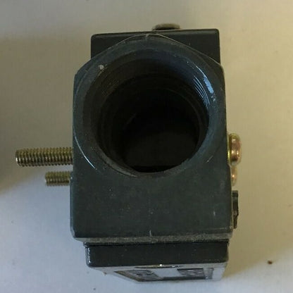 H.L. ELECTRIC ZE-Q-2 PRECISION ENCLOSED SWITCH 480VAC 250VDC 15A