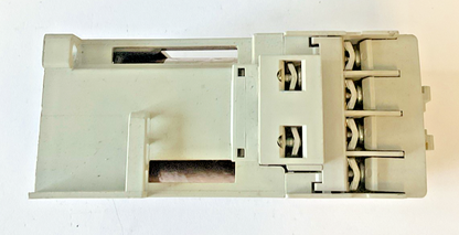 ALLEN BRADLEY 100-C16*D10 CONTACTOR SER.B 600VAC 30A