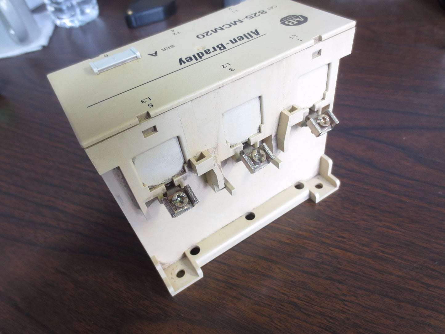 ALLEN-BRADLEY 825-MCM20 Ser. A - CONVERTER - 600V, 50/60 Hz, 20A