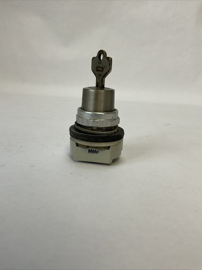 ALLEN BRADLEY 800T-H33 SER T SELECTOR SWITCH NEMA TYPE 4, 13