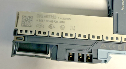 SIEMEN 6ES7 132-6BF00-0CA0 8X24V/0.5A DIGITAL INPUT MODULE W/BASE AND END MODULE
