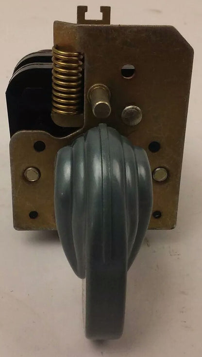 ALLEN BRADLEY E354845/1 ROTARY PILOT SWITCH, SIZE 10, 25A, E354845-1, BUL. 806