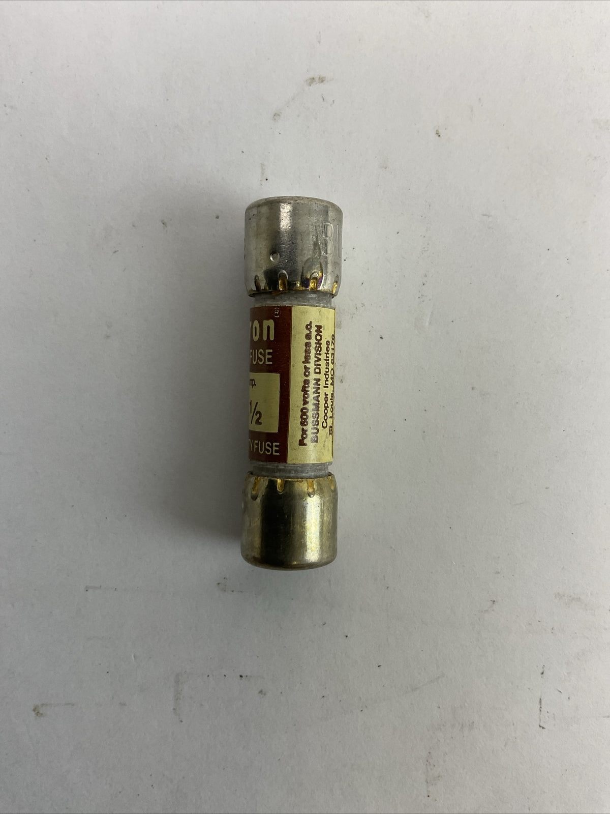 LIMITRON KTK-1/2 FAST-ACTING FUSE 1/2AMP 600VAC (LOT OF 9)