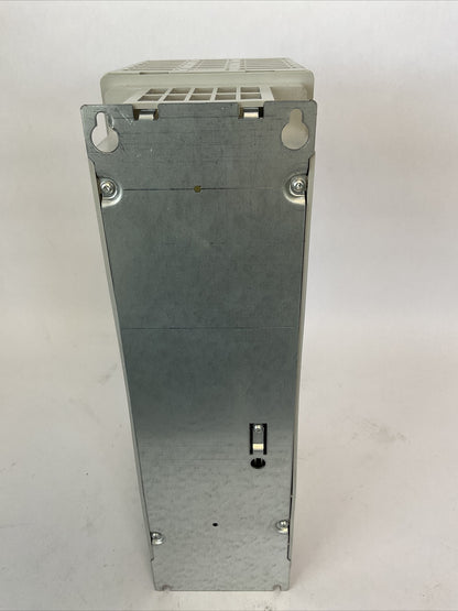 ALLEN BRADELY 20F11ND011AA0NNNNN AC DRIVE FIRMWARE 7.001 480VAC INPUT 3PH 11A