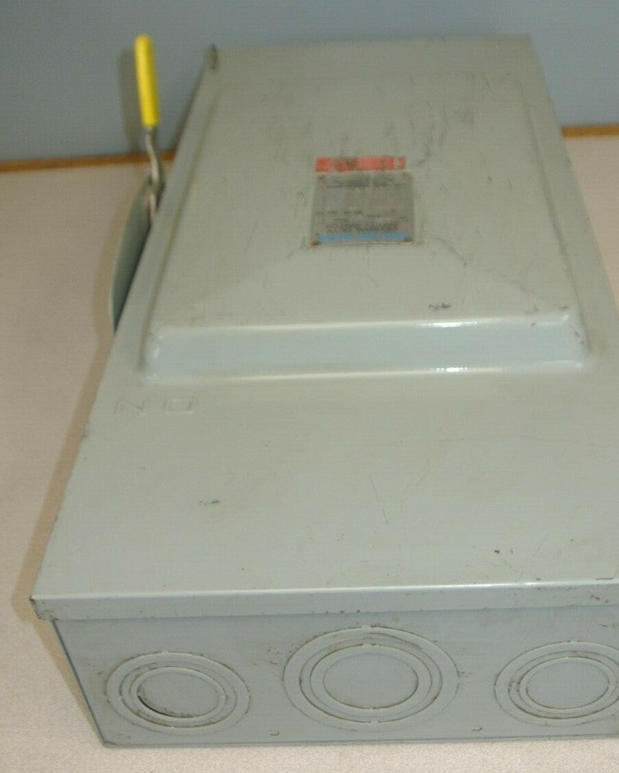 CROUSE-HINDS GH424N GENERAL DUTY FUSIBLE SAFETY SWITCH / 240V / 200A / 60HP MAX