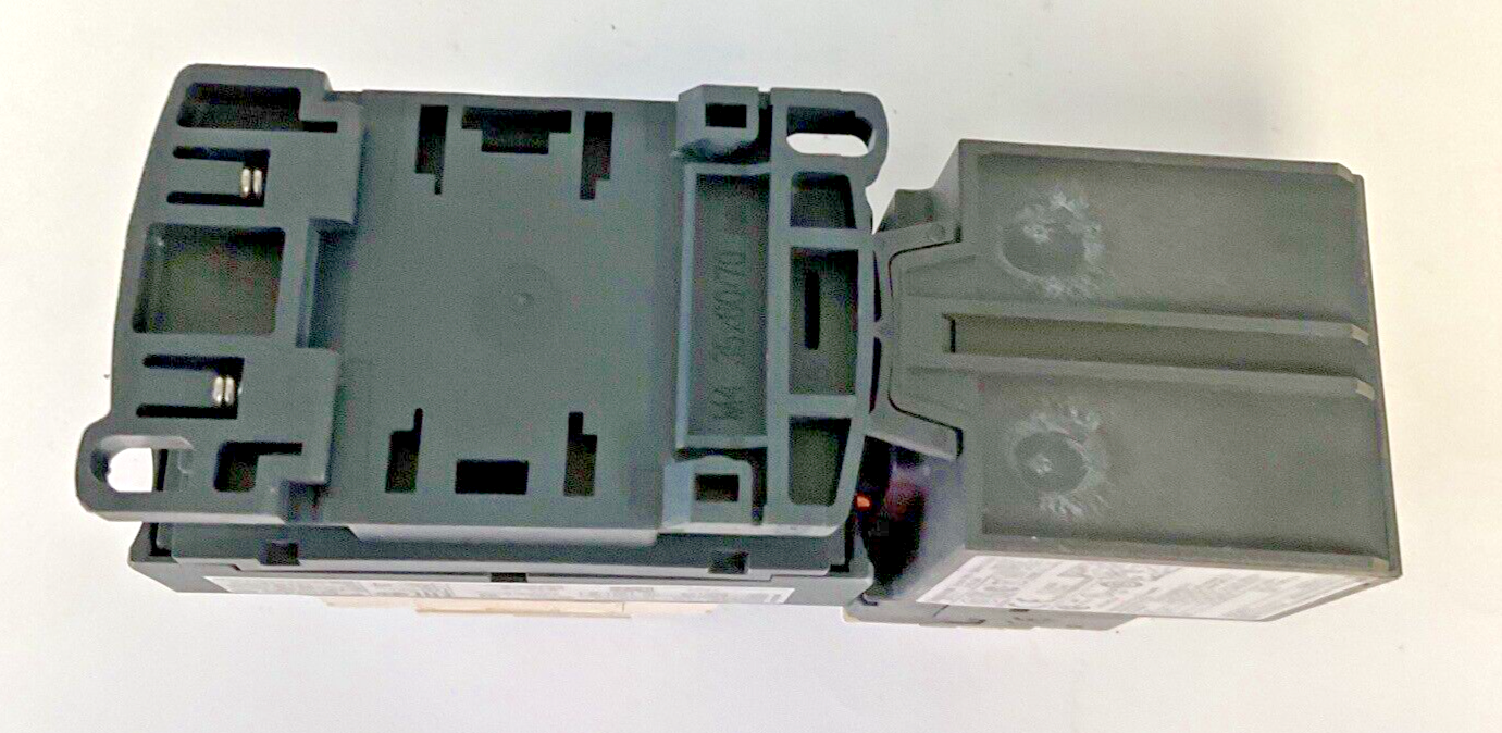 SCHNEIDER ELECTRIC LC1 D25 W/ LRD 22 CONTACTOR