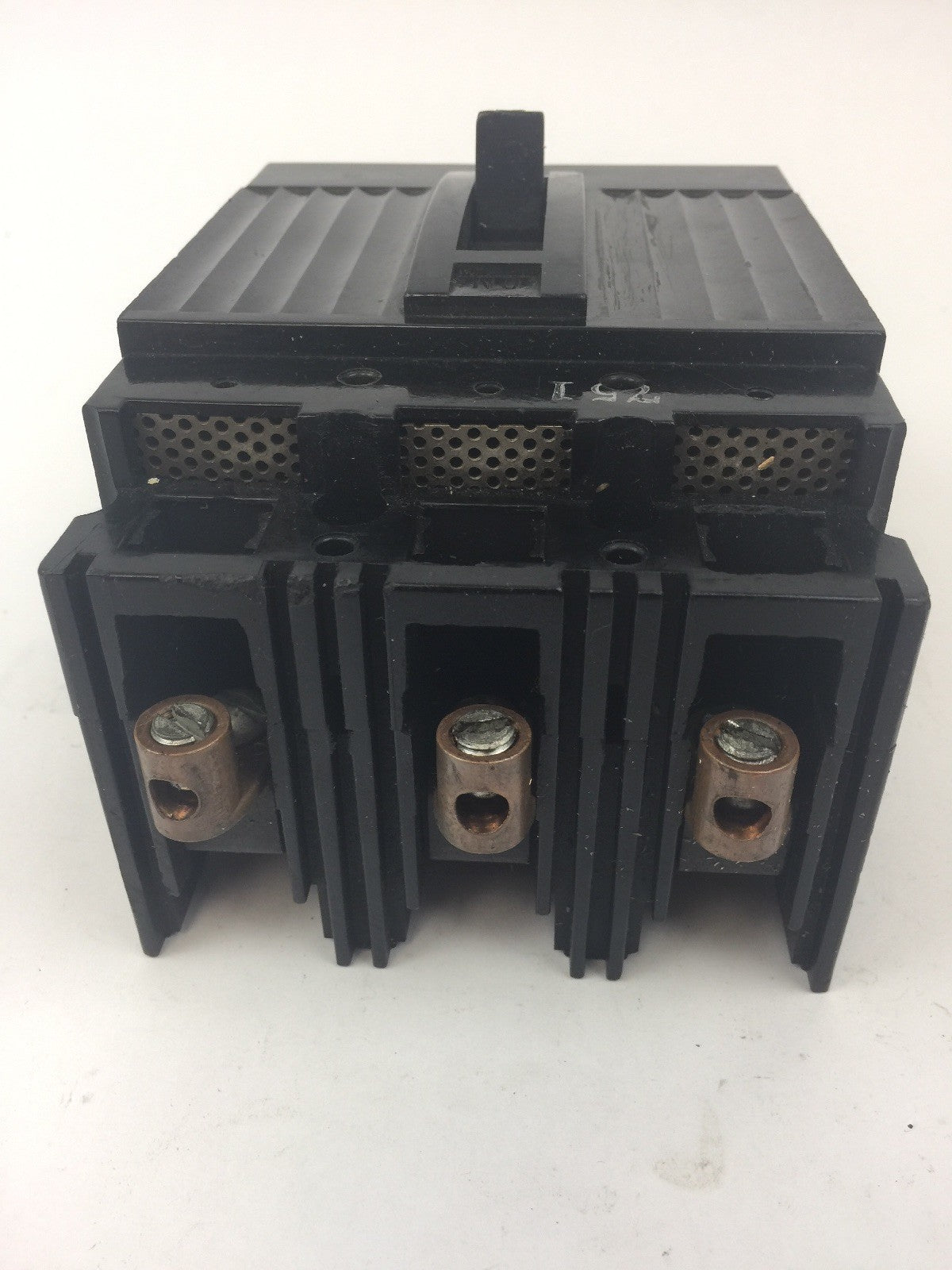 GE TE132030 CIRCUIT BREAKER 240 VAC 30 AMP 3 POLE