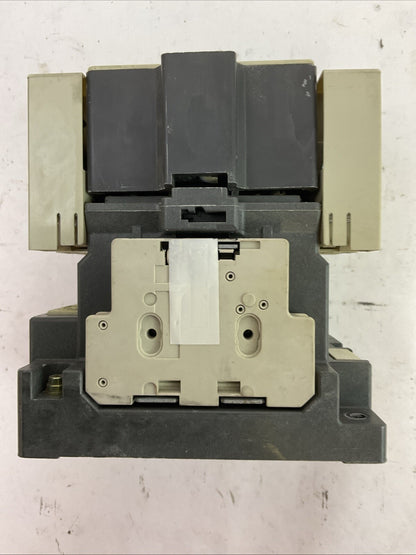 SIEMENS 3TF46 CONTACTOR 600VAC 70A 50HP COIL 120V 60HZ