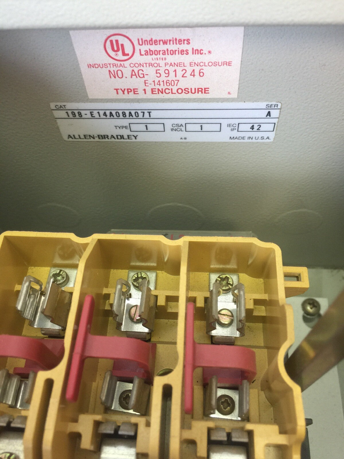 ALLEN BRADLEY 198-E14A08A07 MOTOR CONTROL 480V 2HP 198-M14P08T 112-A09ABB42-1