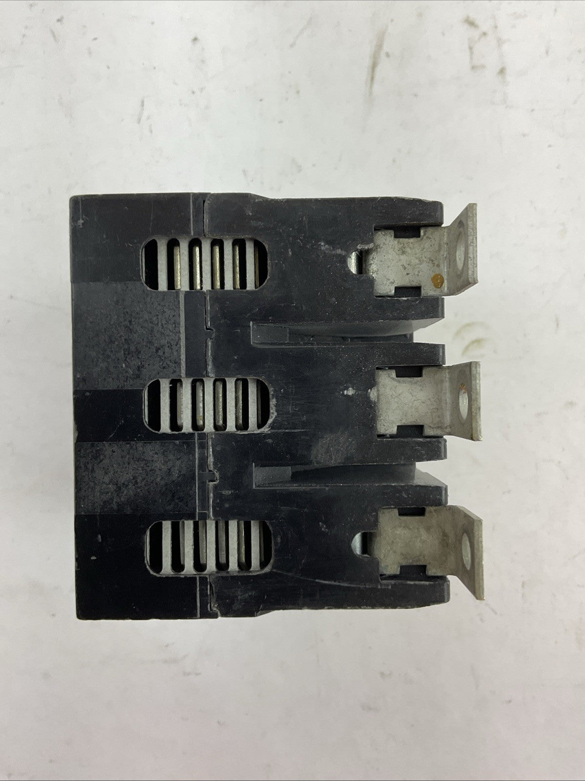 EATON GHB3050 50AMP 240VAC 277/480VAC 125/250VDC 3POLE CIRCUIT BREAKER