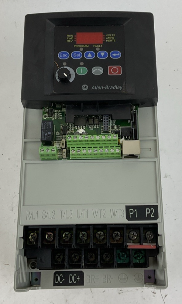 ALLEN BRADLEY 22B-D012N104 POWERFLEX 40 AC DRIVE SER.A 14.2A 7.5HP