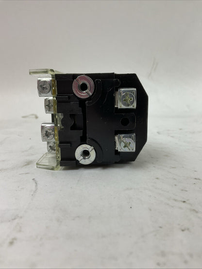 ALLEN BRADLEY 800T-16HW2KB6AX SER U 120VAC 0.90WATTS ILLUMINATED SELECTOR SWITCH