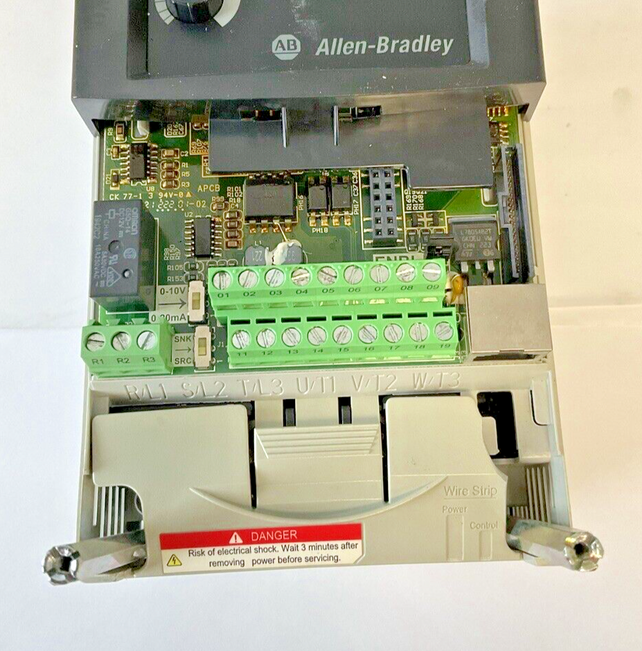 ALLEN BRADLEY 22B-D4P0N104 AC DRIVE SER.A 1.5KW 2.0HP 3PH 480VAC 63HZ 5.7AMPS