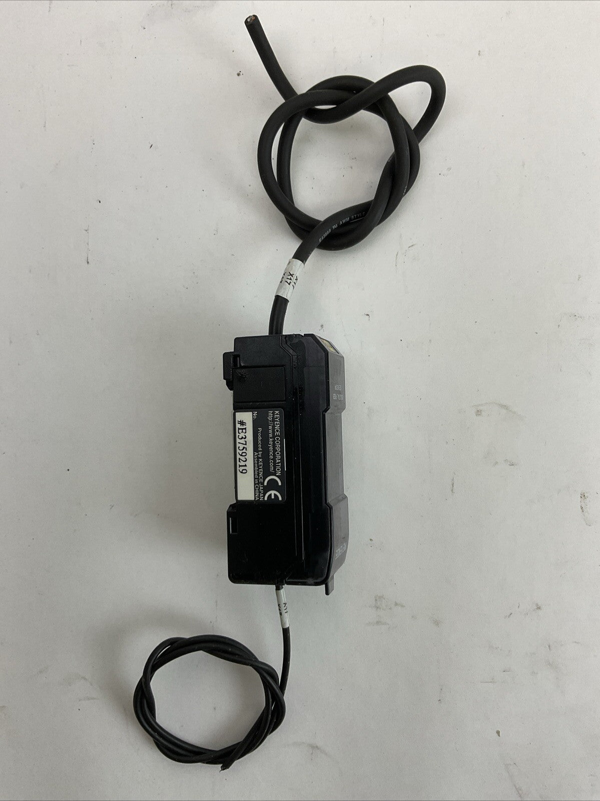 KEYENCE CZ-V22A DIGITAL RGB SENSOR