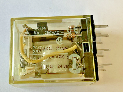 OMRON MY2N-D2 RELAY 24VDC 250VAC ***LOTOF4***