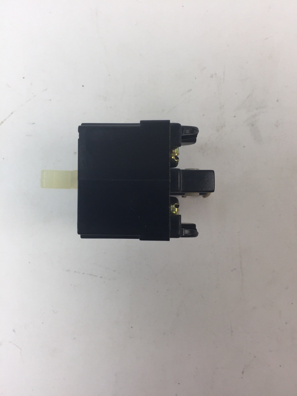 ALLEN BRADLEY 1495-G1 AUXILIARY CONTACT BLOCK N.C. CONTACT SIZE 1 & 2 SERIES L