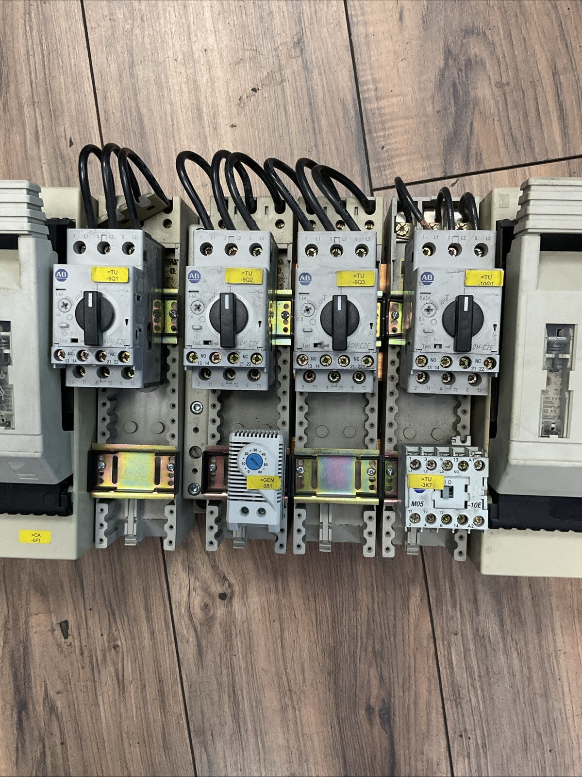 SV3041.000 VDE 0636/21 SV SV 3441 SV 3000 140M-C2E-B10 140M-C2E-B25 100-MO5NZ*3