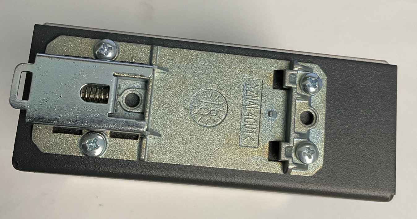 PHOENIX CONTACT WLAN 5100 WIRELESS SWITCH MODULE 32VDC HW:07 W/ 3 CONNECTORS