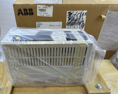 ABB ACS580-01-04A8-4 VFD VARIABLE FREQUENCY DRIVE 3HP 2.2KW 3PH 400-480VAC 4.8A