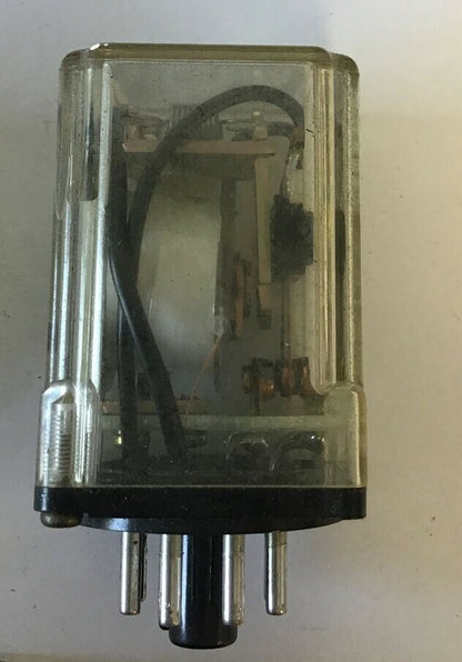 OMRON MK2EPN-UA-AC120 RELAY 10A 230VAC/28VDC ***LOTOF4***