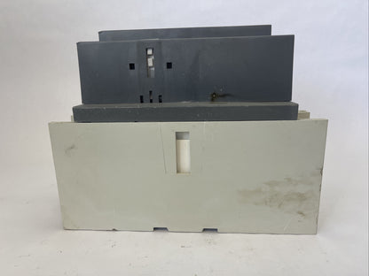 ABB AF400-30 CONTACTOR 600VAC 400HP 3POLE 3PH 550A COIL 100-250VDC 50-60hz