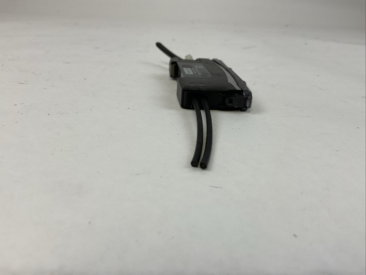 OMRON E3NX-FA11 PHOTOELECTRIC SENSOR 10-30VAC