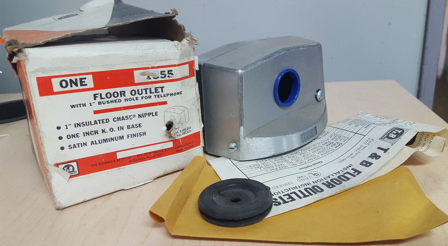 NEW OLD STOCK THOMAS & BETTS 1855 SINGLE FLOOR OUTLET 1" HOLE FOR TELEPHONE