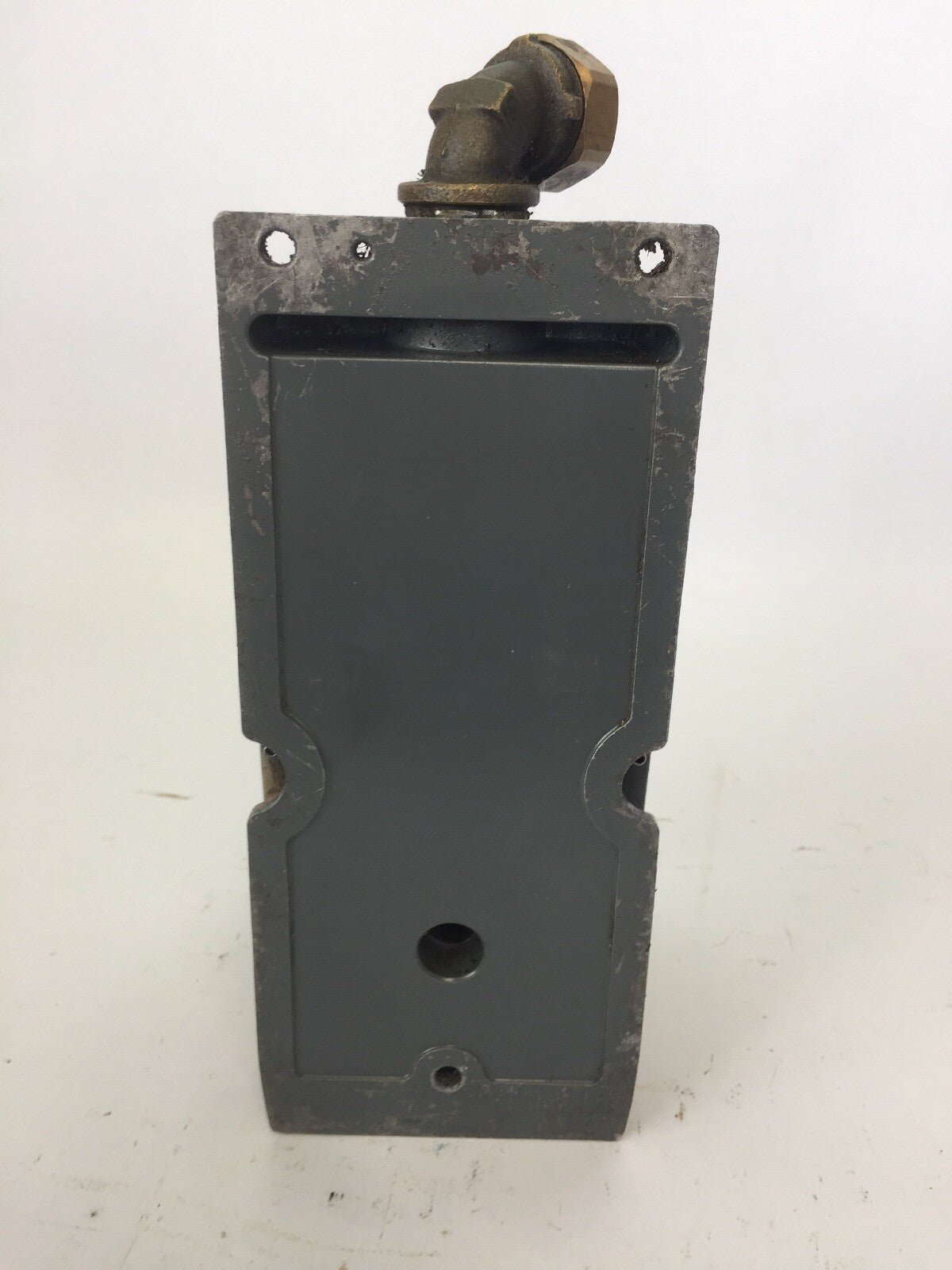 YAMATAKE HONEYWELL MICRO SWITCH 15A-125, 250 OR 480VAC 1/2A-125VDC 1/4A-250VDC