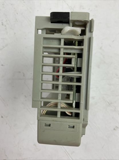 ALLEN BRADLEY 1769-OB16 SER B F/W REV 3.1 DIR/VER 95320752/03 16PT 20.4-26.4VDC