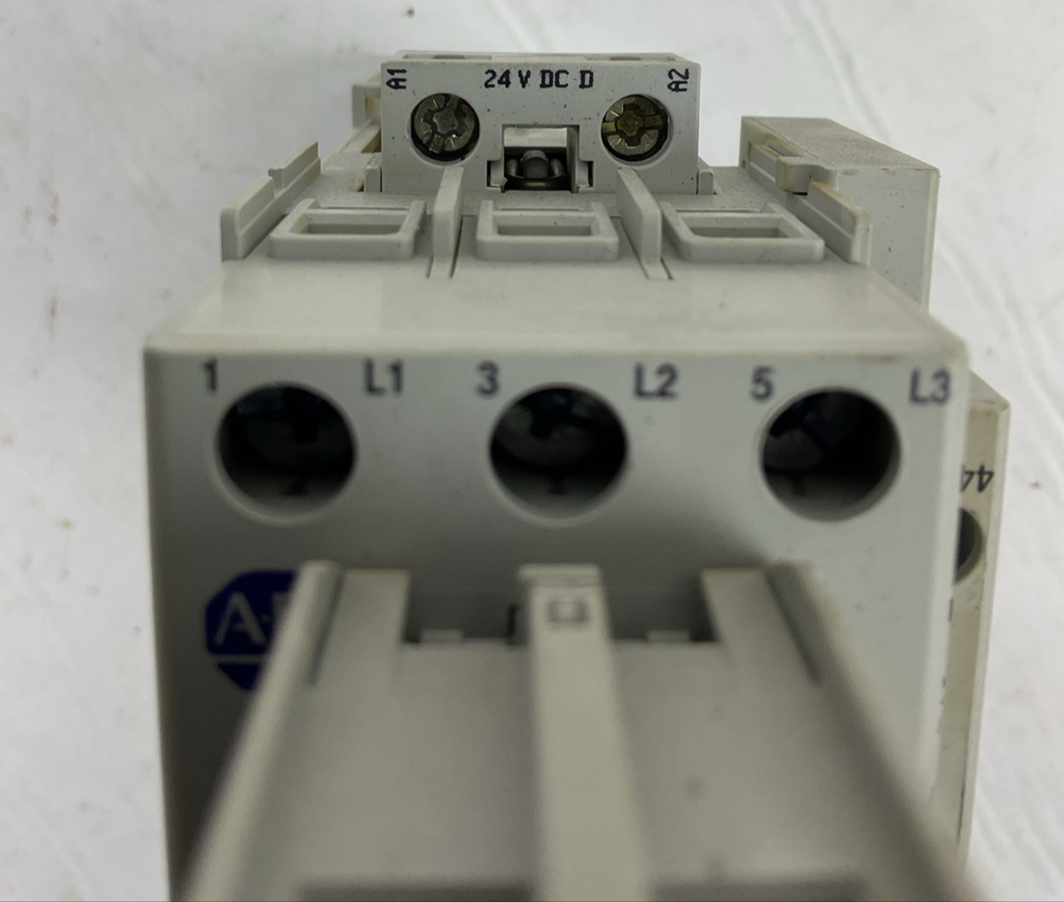ALLEN BRADLEY 100-C30D*00 SER C CONTACTOR 600VAC 55A 3PH 25HP COIL 24VDC 100-F