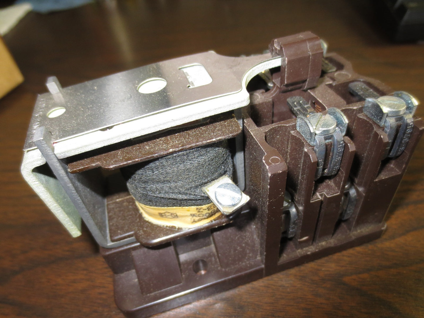 CUTLER-HAMMER 9575H2738-66 GENERAL PURPOSE RELAY 10A, 600VAC MAX - NEW SURPLUS
