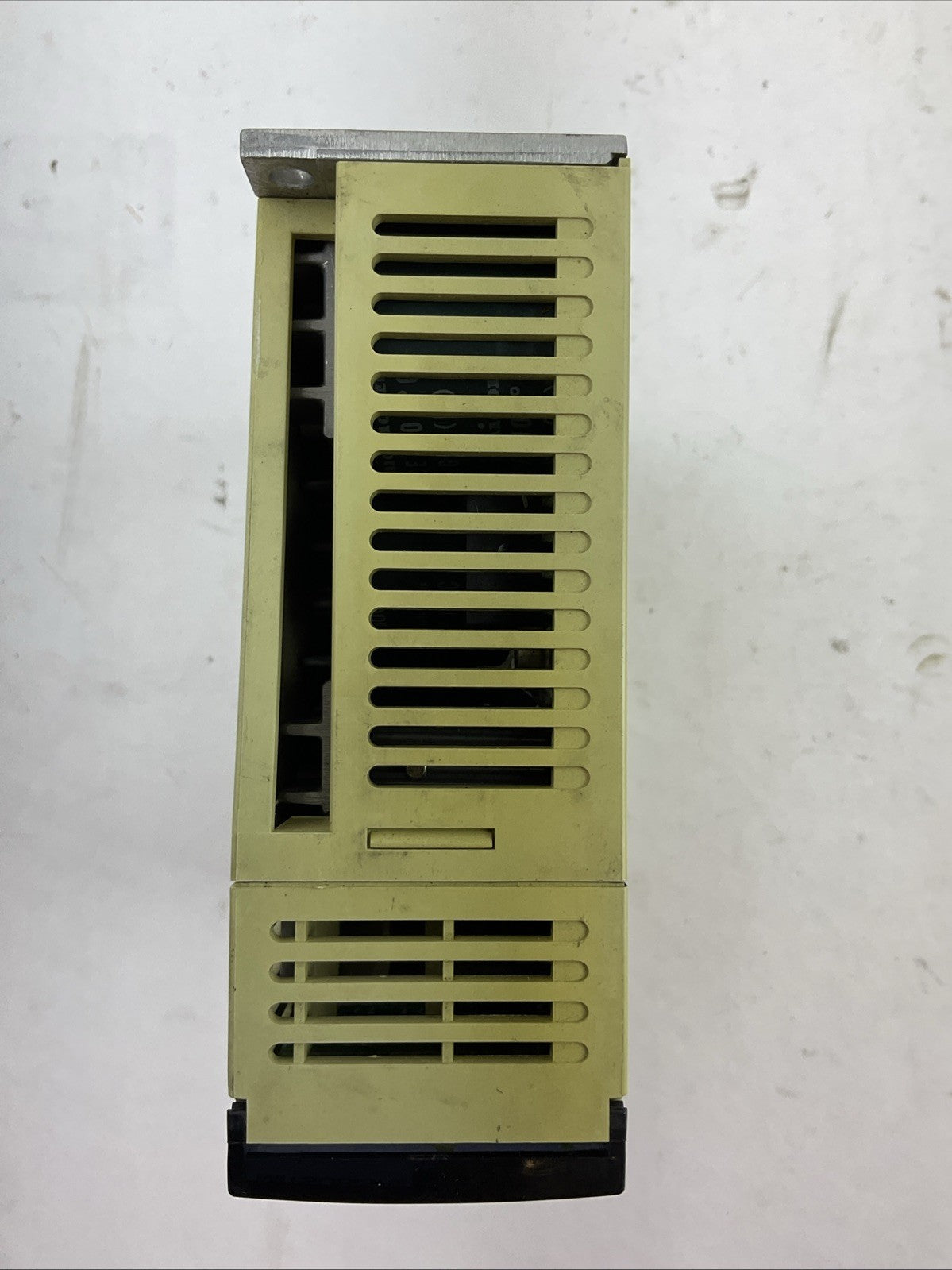 MITSUBISHI MR-J2-10A AC SERVO DRIVE 100W OUTPUT 170V 1.1A INPUT 3PH+1PH 200-230V