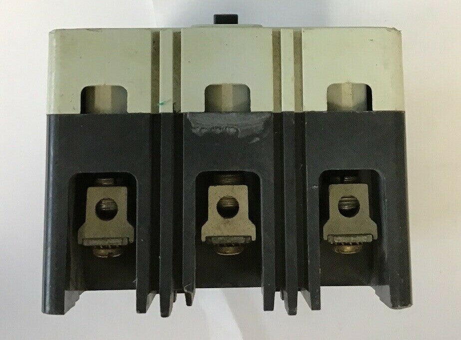 WESTINGHOUSE HMCP003A0 CIRCUIT PROTECTOR 3AMP 600VAC-250VDC 3POLE SER.C