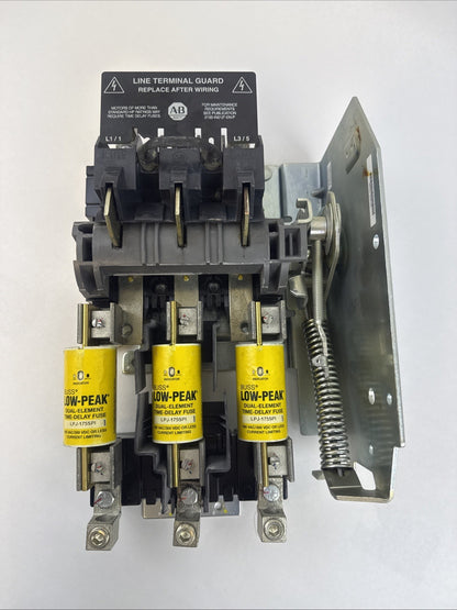 ALLEN BRADLEY 1494V-DS200 SER.D DISCONN SWITCH W/ 1494V-FS200 SER.D W/LPJ175SP1