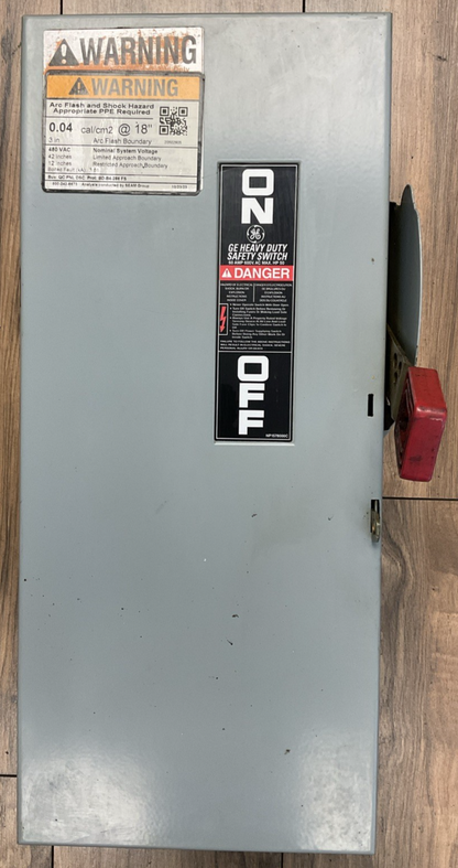GE TH3362 MODEL 10 60A 600VAC 3PH 50HP 250VDC 10HP SAFETY SWITCH FLSR 60 ID FUSE