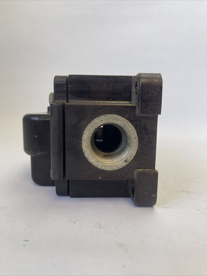 WESTINGHOUSE 1151129-D PUSHBUTTON STATION 600V TYPE HDN