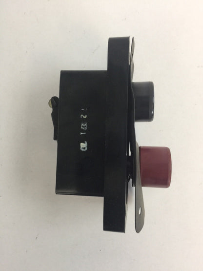 REES 580 START STOP BLACK RED PUSHBUTTON SWITCH