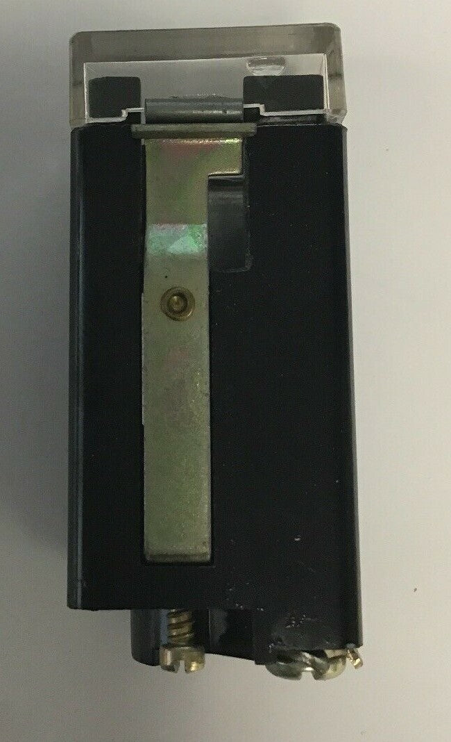 GE CR103C2102 SQUARE INDICATING LIGHT CLEAR LENS 125VAC/DC