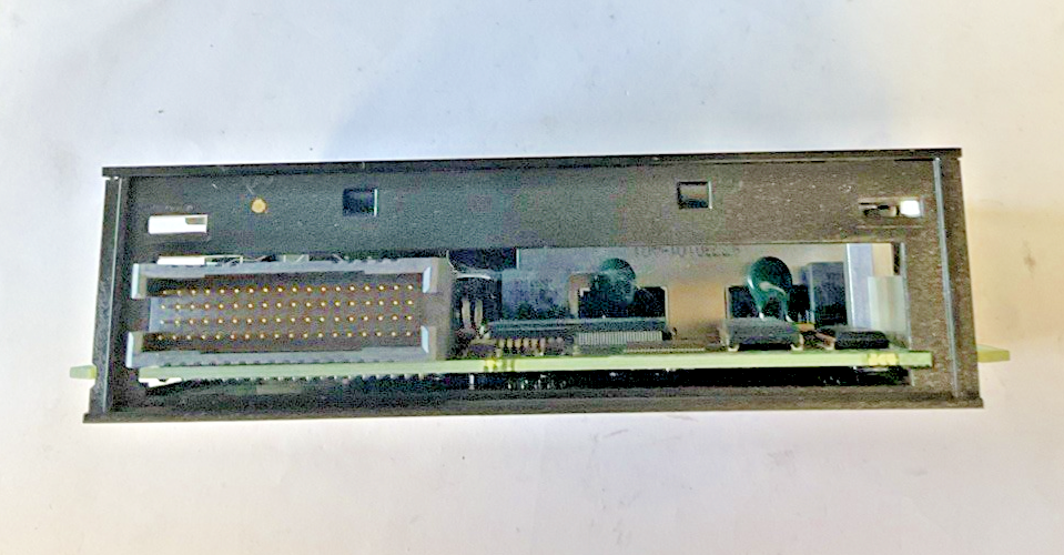 ALLEN BRADLEY 1756-DHRI0 COMMUNITCATION INTERFACE FW:7.2 24VDC