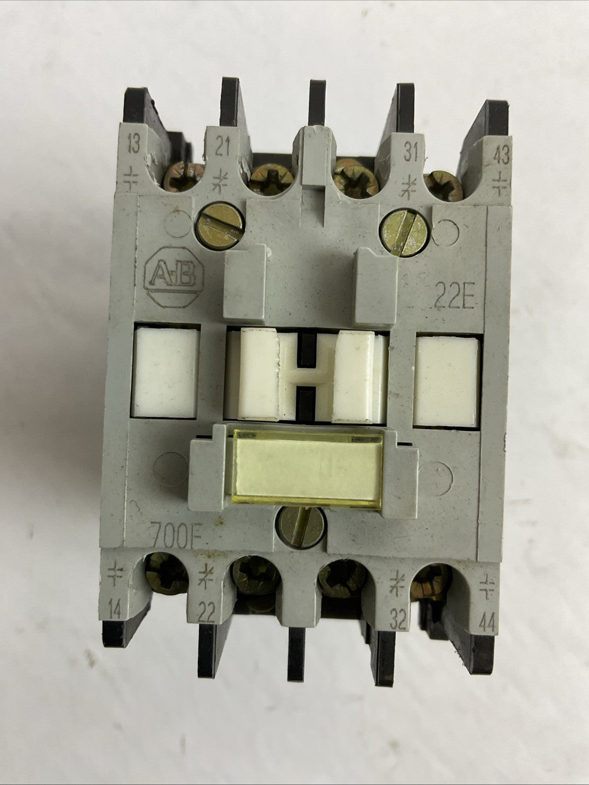 ALLEN BRADLEY 700-F220A1 SER C CONTACTOR HA473 COIL 120V60HZ 110V50HZ