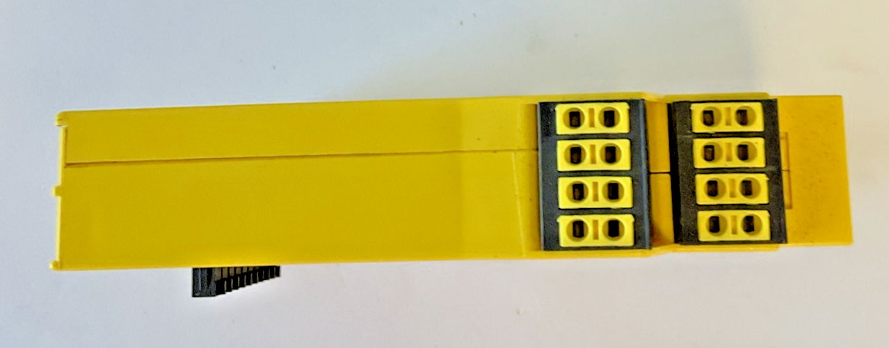 SICK FX3-XTI084002 SAFETY I/O RELAY 24VDC 2.2W FW: V3.10.0