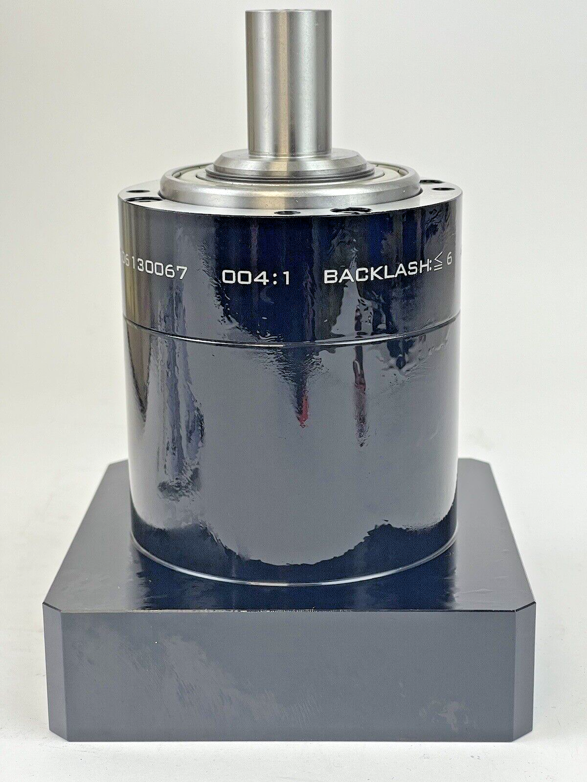 APEX DYNAMICS - PE090- PLANETARY GEARBOX FOR ALLEN BRADLEY MPL-B4530F-4:1 RATIO