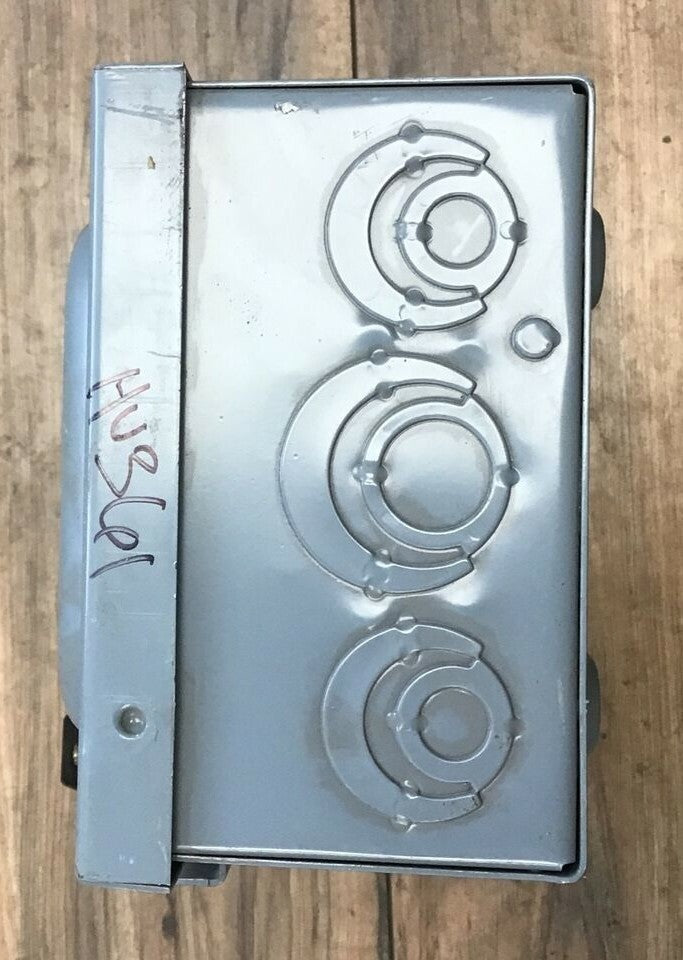 SQUARE D  H361 NON FUSIBLE DISCONNECT SWITCH SER.E1  30A 600VAC/DC